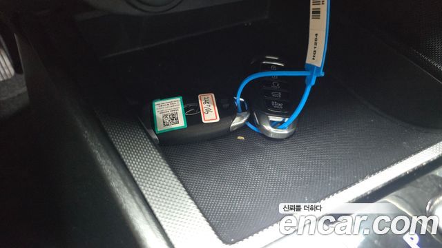 Hyundai AVANTE 2021 — photo 31