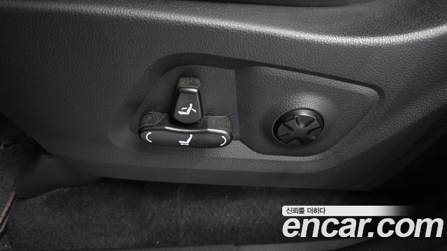 KG Mobility Rexton 2019 — photo 30