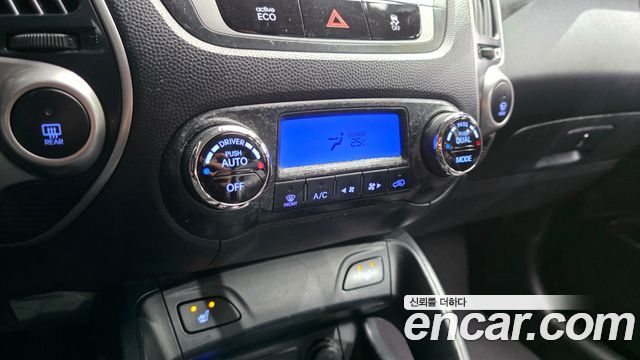 Hyundai Tucson 2011 — photo 17