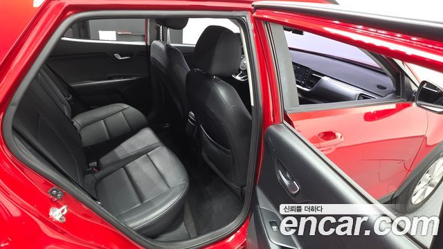 Kia Stonic 2019 — photo 17