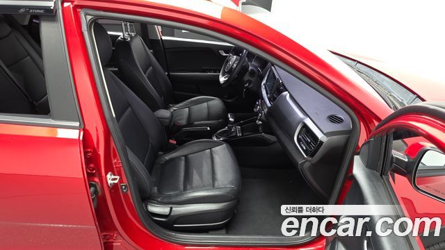 Kia Stonic 2019 — photo 16