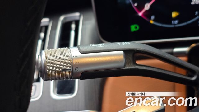 Mercedes-Benz S-Class 2022 — photo 25