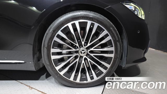 Mercedes-Benz S-Class 2022 — photo 7