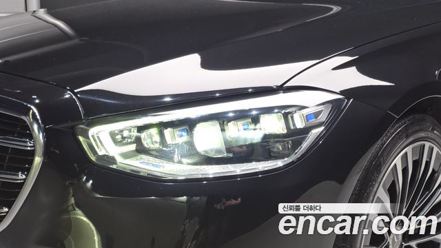 Mercedes-Benz S-Class 2022 — photo 8