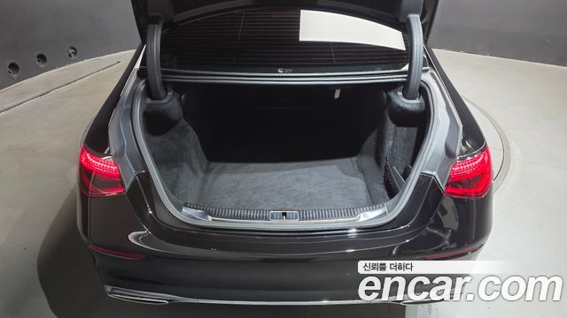 Mercedes-Benz S-Class 2022 — photo 34
