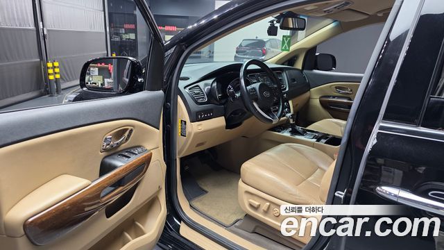 Kia Canival 2017 — photo 13