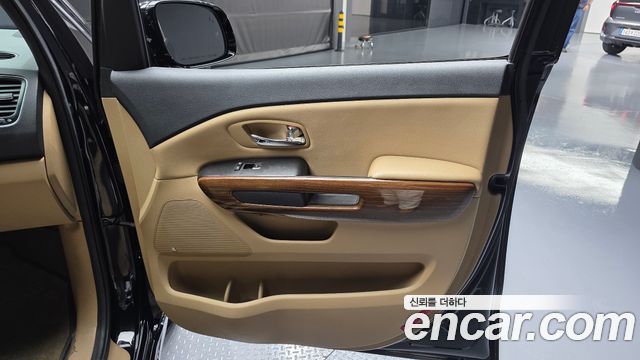 Kia Canival 2017 — photo 15