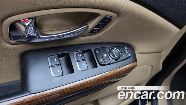 Kia Canival 2017 — photo 28