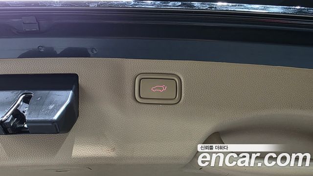 Kia Canival 2017 — photo 33