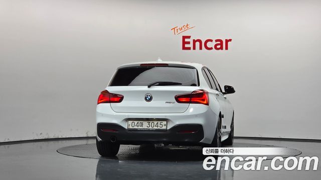 BMW 1-Series 2018 — photo 4