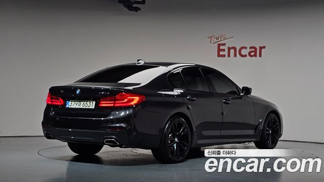 BMW 5-Series 2020 — photo 2