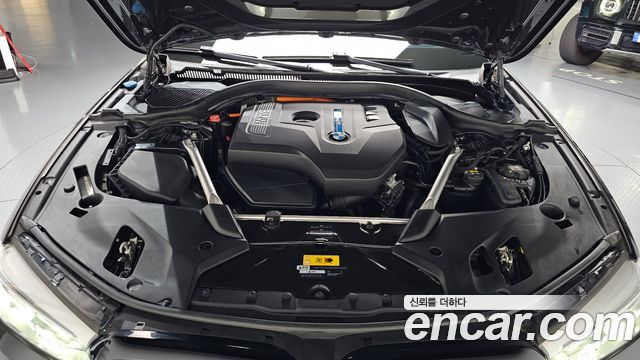 BMW 5-Series 2020 — photo 6