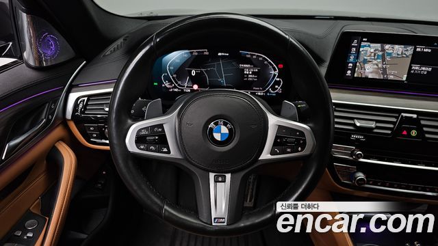 BMW 5-Series 2020 — photo 19