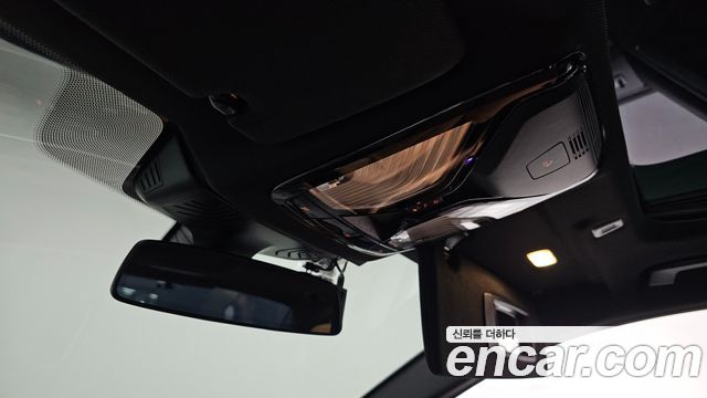 BMW 5-Series 2020 — photo 24