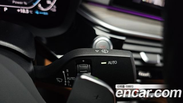BMW 5-Series 2020 — photo 33