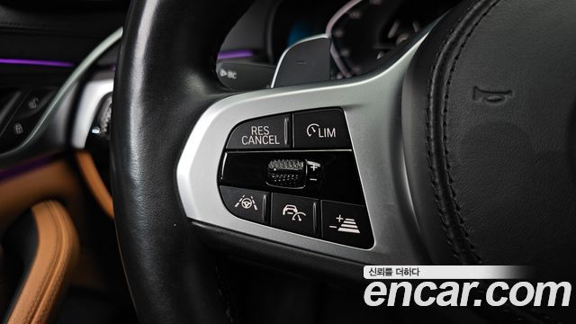 BMW 5-Series 2020 — photo 34