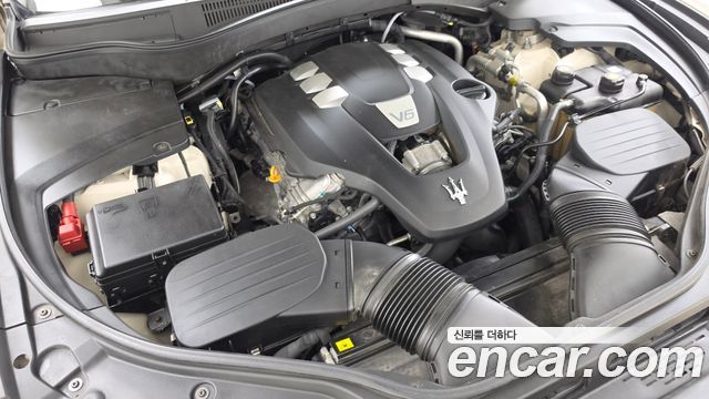 Maserati Levante 2018 — photo 6
