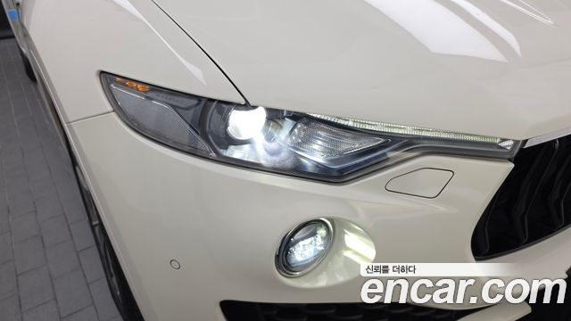 Maserati Levante 2018 — photo 8