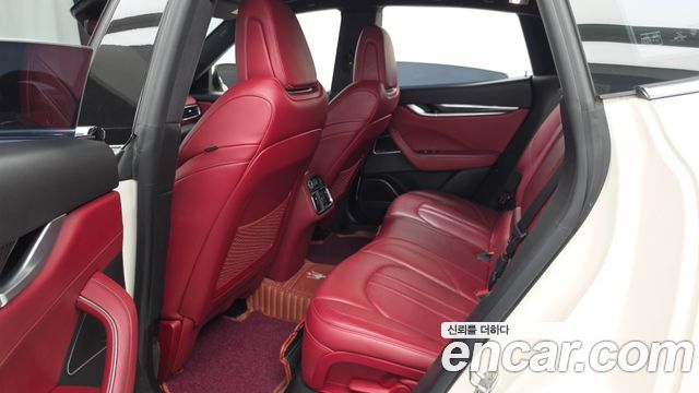 Maserati Levante 2018 — photo 16