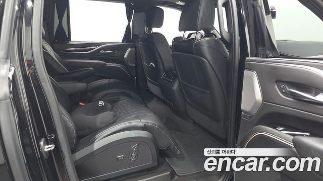 Cadillac Escalade 2021 — photo 12