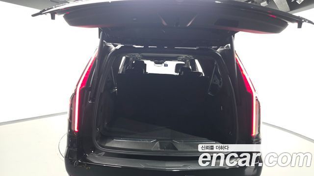 Cadillac Escalade 2021 — photo 20