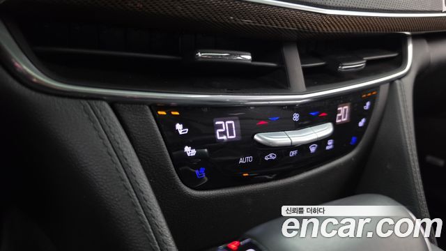 Cadillac CT6 2016 — photo 19