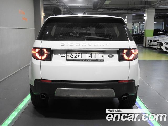 Land Rover Discovery Sport 2017 — photo 4
