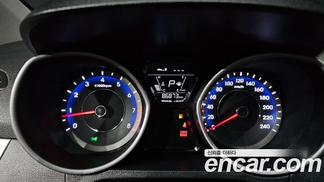 Hyundai AVANTE 2015 — photo 8