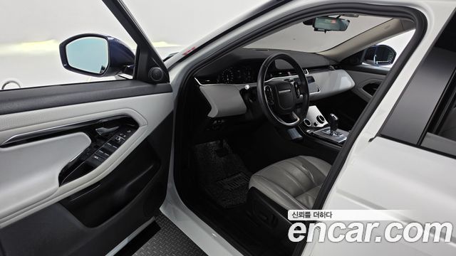 Land Rover Range Rover Evoque 2020 — photo 13