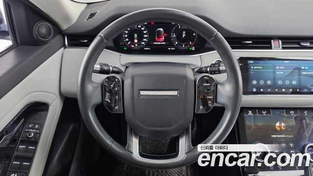 Land Rover Range Rover Evoque 2020 — photo 19