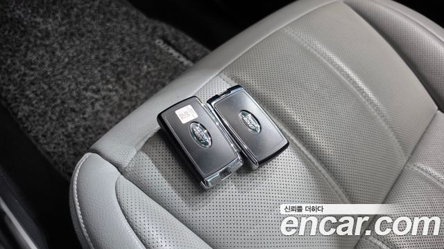 Land Rover Range Rover Evoque 2020 — photo 21
