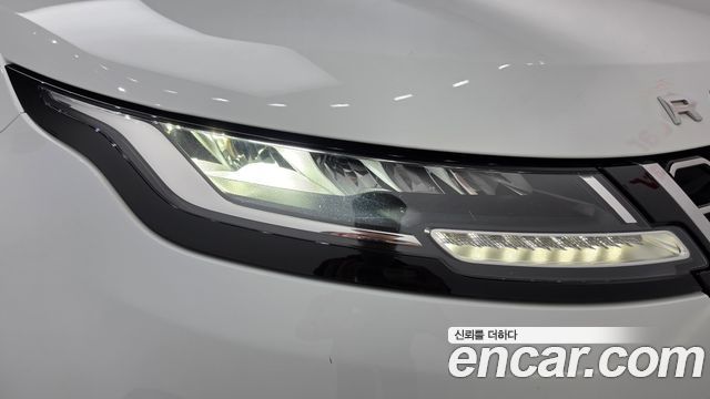 Land Rover Range Rover Evoque 2020 — photo 8
