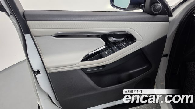 Land Rover Range Rover Evoque 2020 — photo 14