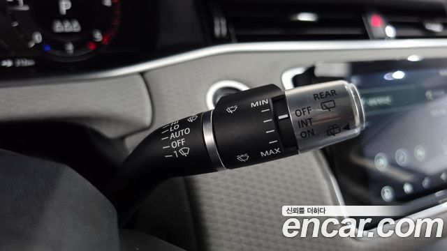 Land Rover Range Rover Evoque 2020 — photo 34