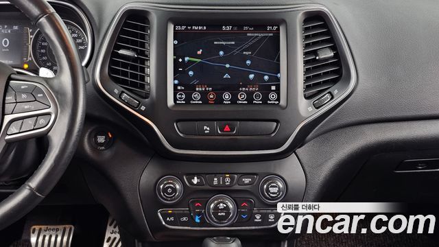 Jeep Cherokee 2019 — photo 14