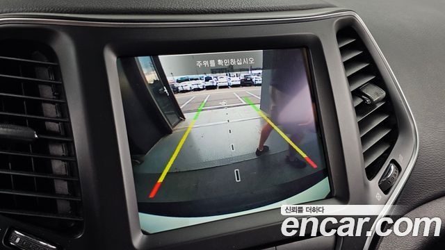 Jeep Cherokee 2019 — photo 15