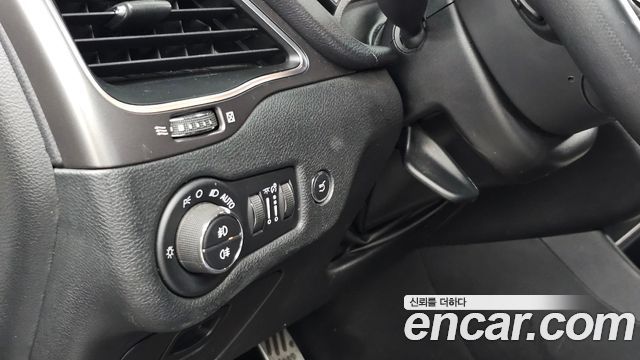 Jeep Cherokee 2019 — photo 16