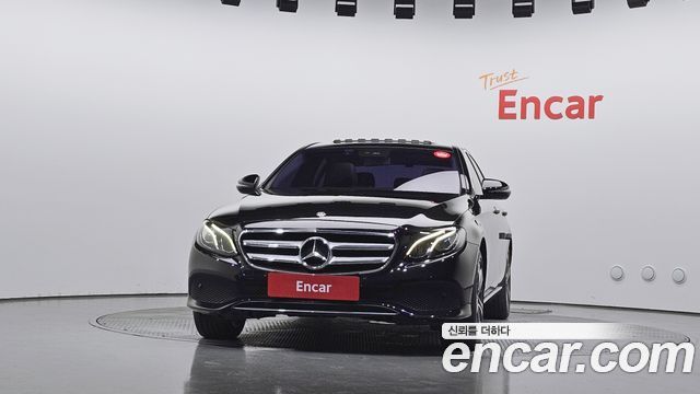 Mercedes-Benz E-Class 2019 — photo 3