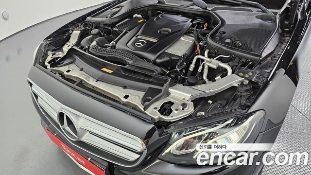 Mercedes-Benz E-Class 2019 — photo 6