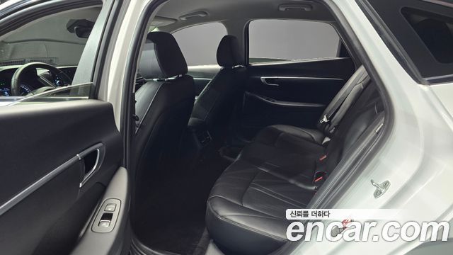 Hyundai Sonata 2021 — photo 18