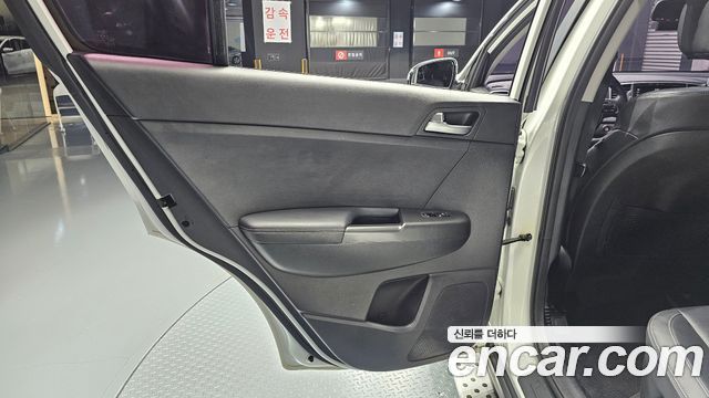 Kia Sportage 2017 — photo 15