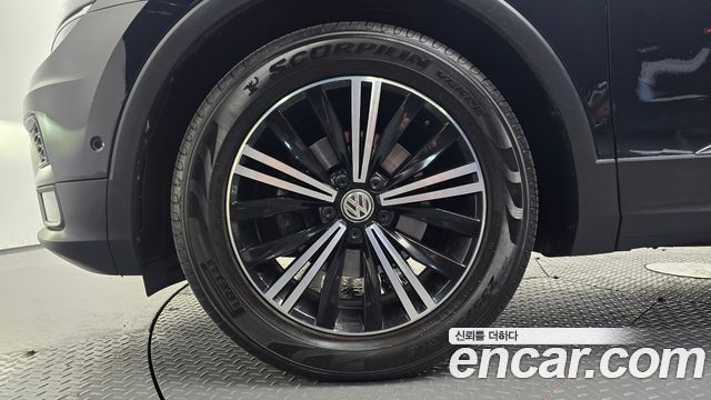 Volkswagen Tiguan 2018 — photo 5