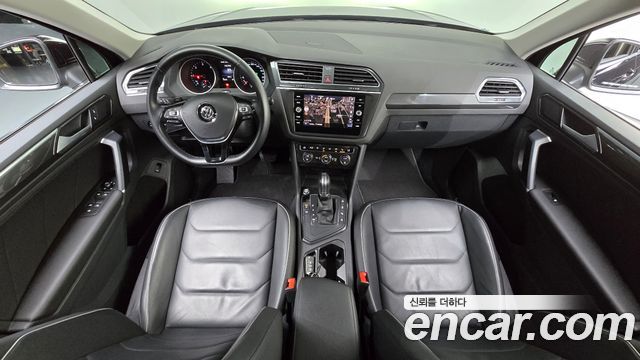 Volkswagen Tiguan 2018 — photo 10