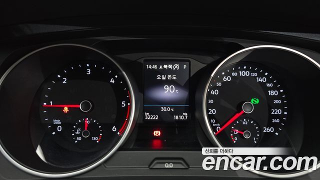Volkswagen Tiguan 2018 — photo 11