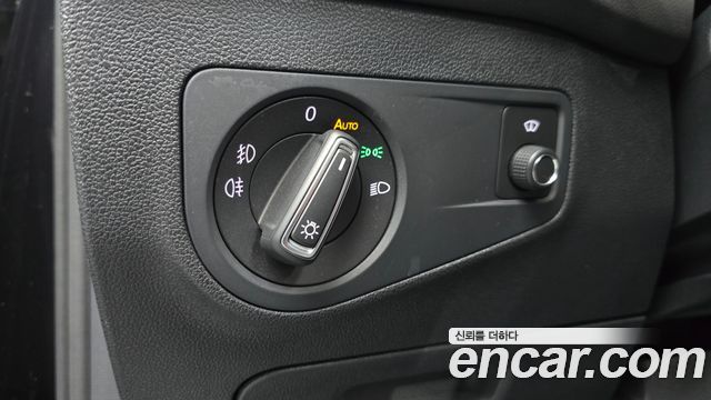 Volkswagen Tiguan 2018 — photo 20