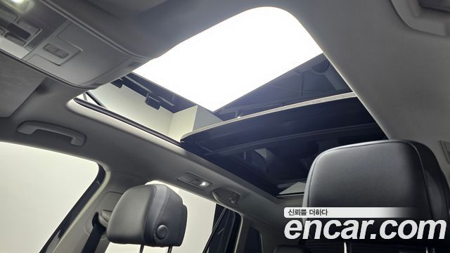 Volkswagen Tiguan 2018 — photo 23