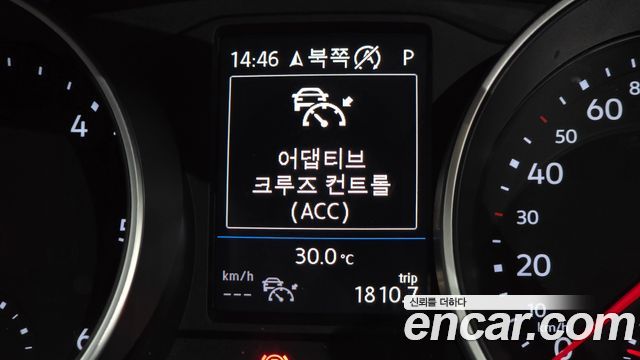 Volkswagen Tiguan 2018 — photo 25