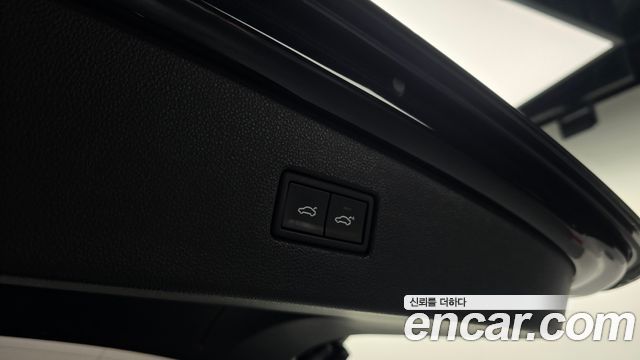 Volkswagen Tiguan 2018 — photo 26