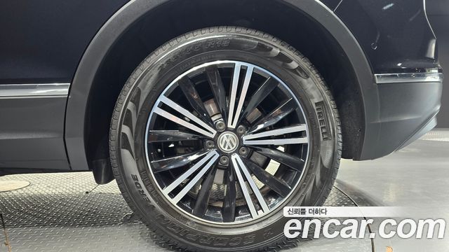 Volkswagen Tiguan 2018 — photo 7