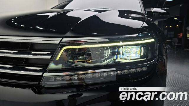 Volkswagen Tiguan 2018 — photo 8